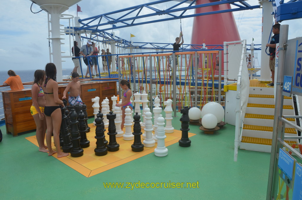 134: Carnival Magic, BC5, John Heald's Bloggers Cruise 5, Sea Day 3, Giant Chess Set
