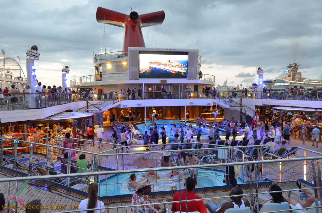 482: Carnival Conquest, Cozumel, Sail Away Deck Party, 