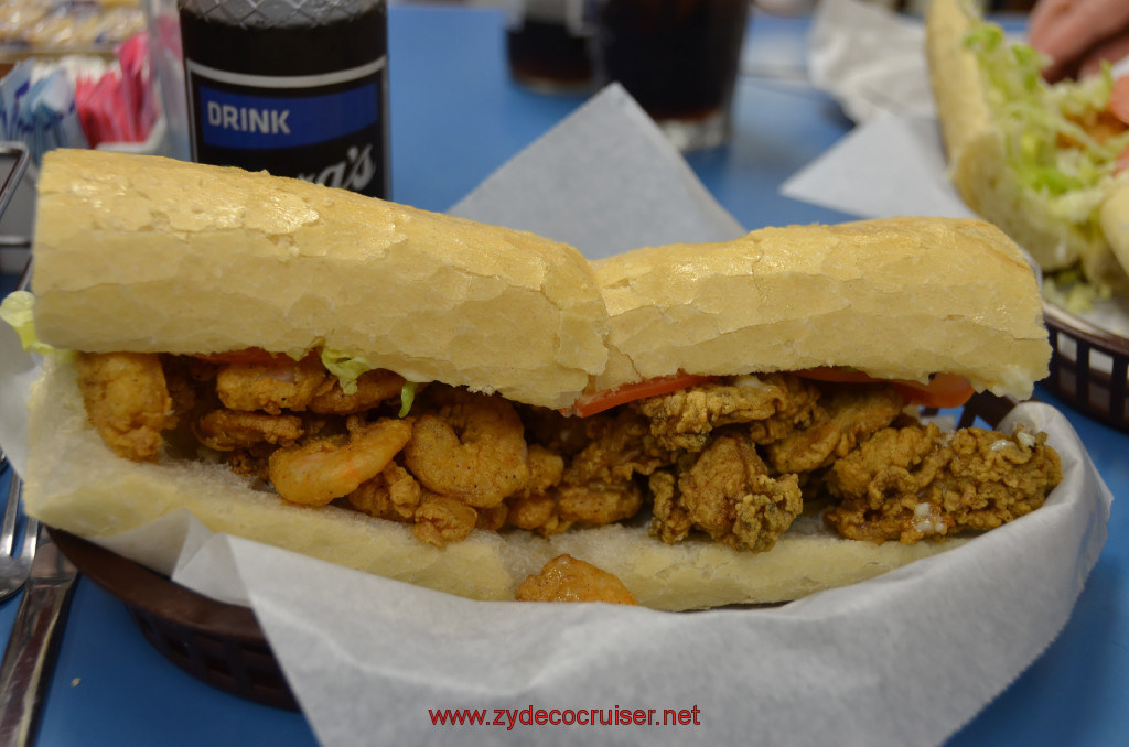 005: Carnival Conquest, New Orleans, Debarkation, Harbor Seafood, Combo Oyster and Shrimp Poboy, Dressed.