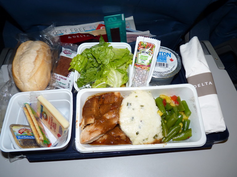 3004: Airplane food - Yuck! Actually some was pretty tasty and the brownie was surprisingly good.