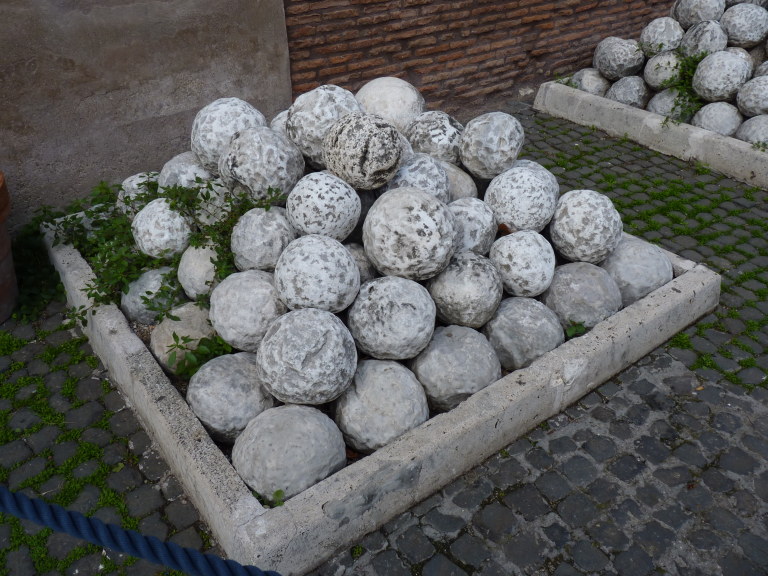 3053:  Trabuchet balls - Castel Sant'Angelo 