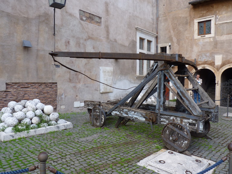 3054: Trabuchet and balls - Castel Sant'Angelo 