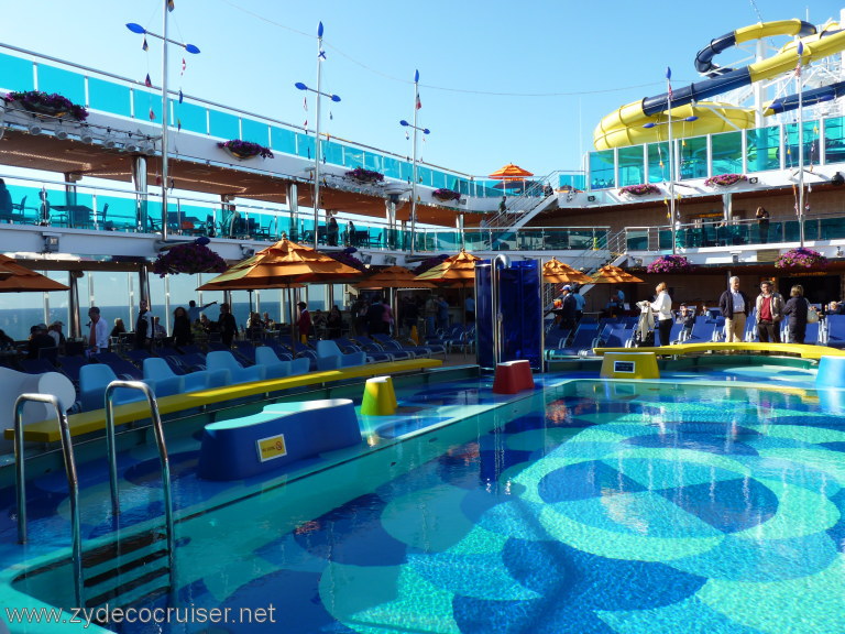 3234: Carnival Dream, Mediterranean Cruise, Civitavecchia, Waves Pool
