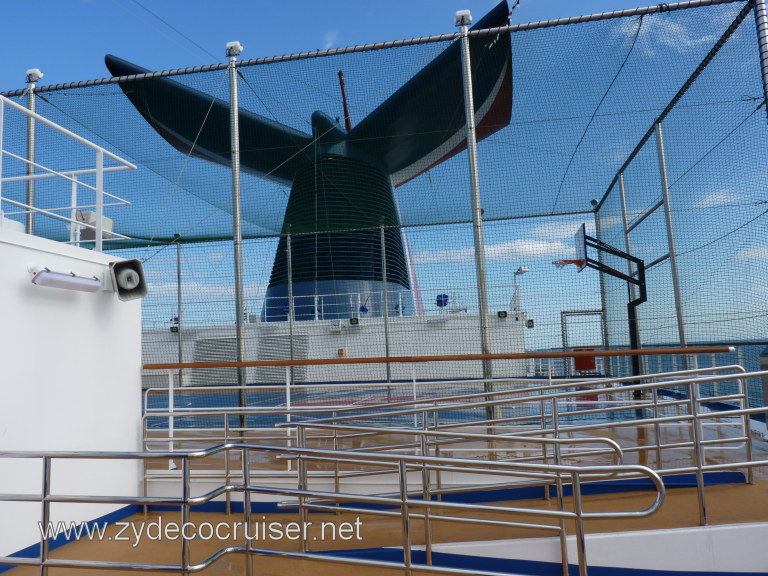 3704: Carnival Dream funnel and basketball court