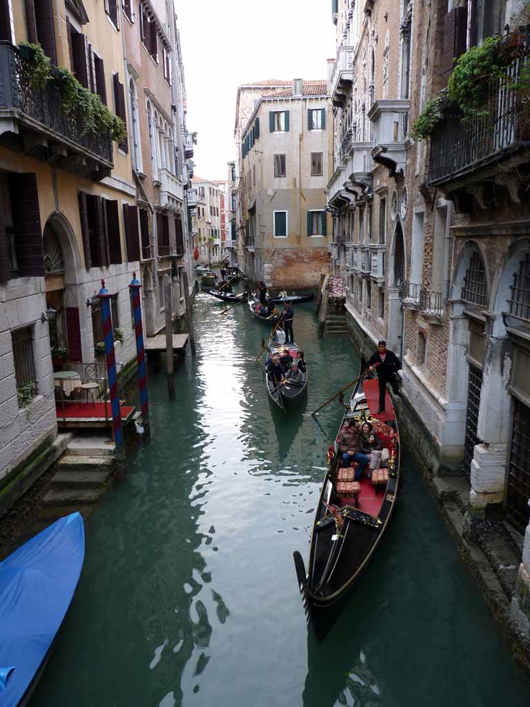 4296: Carnival Dream - Venice - Gondola Rush Hour
