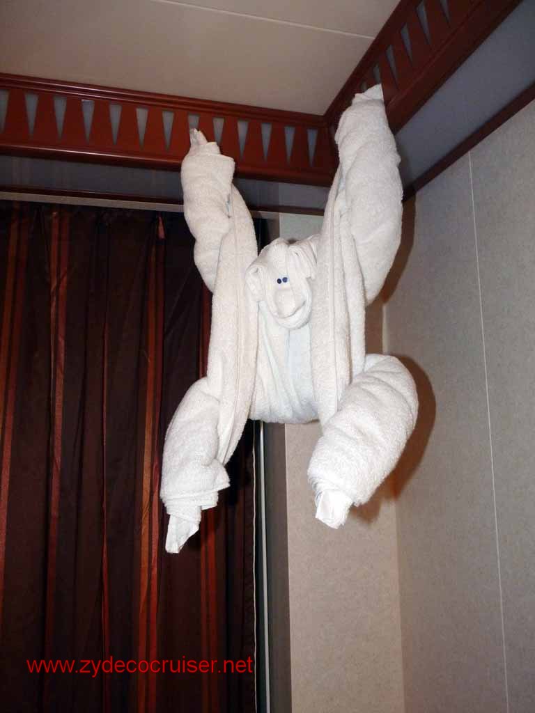 5559: Carnival Dream Towel Animal - Monkey