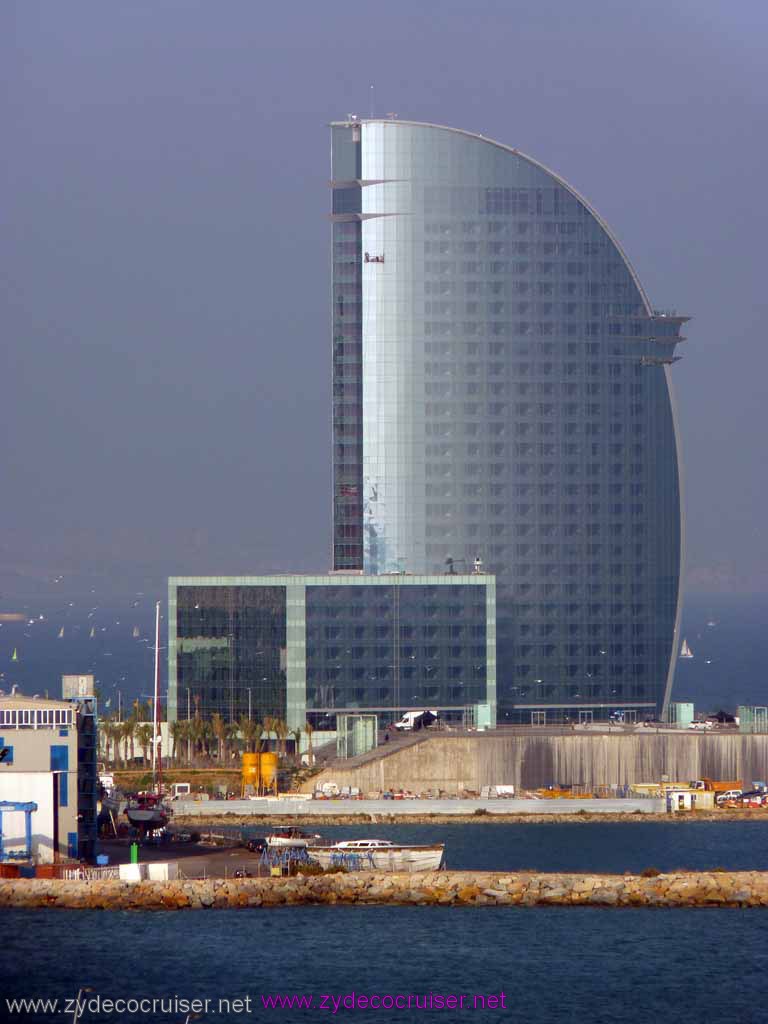 0404: Carnival Dream, Barcelona - Hotel W, looks like a sail