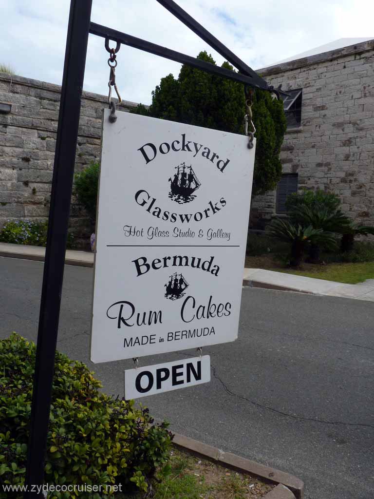 2735: Dockyard Glassworks - Bermuda Rum Cakes, Royal Naval Dockyard, Bermuda