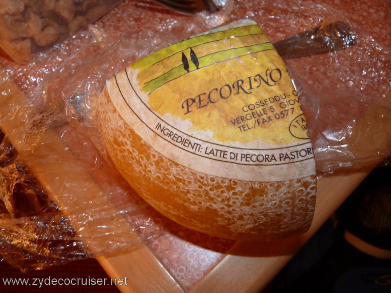 2805: Same deal for some Pecorino cheese I picked up in Tuscany - both were still very good, but I shouldn't have waited so long