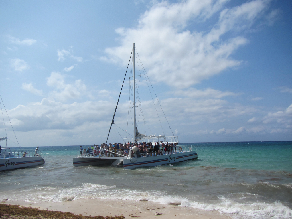 071: Carnival Elation Cruise, Cozumel, Deluxe Beach Catamaran Sail and Snorkel,