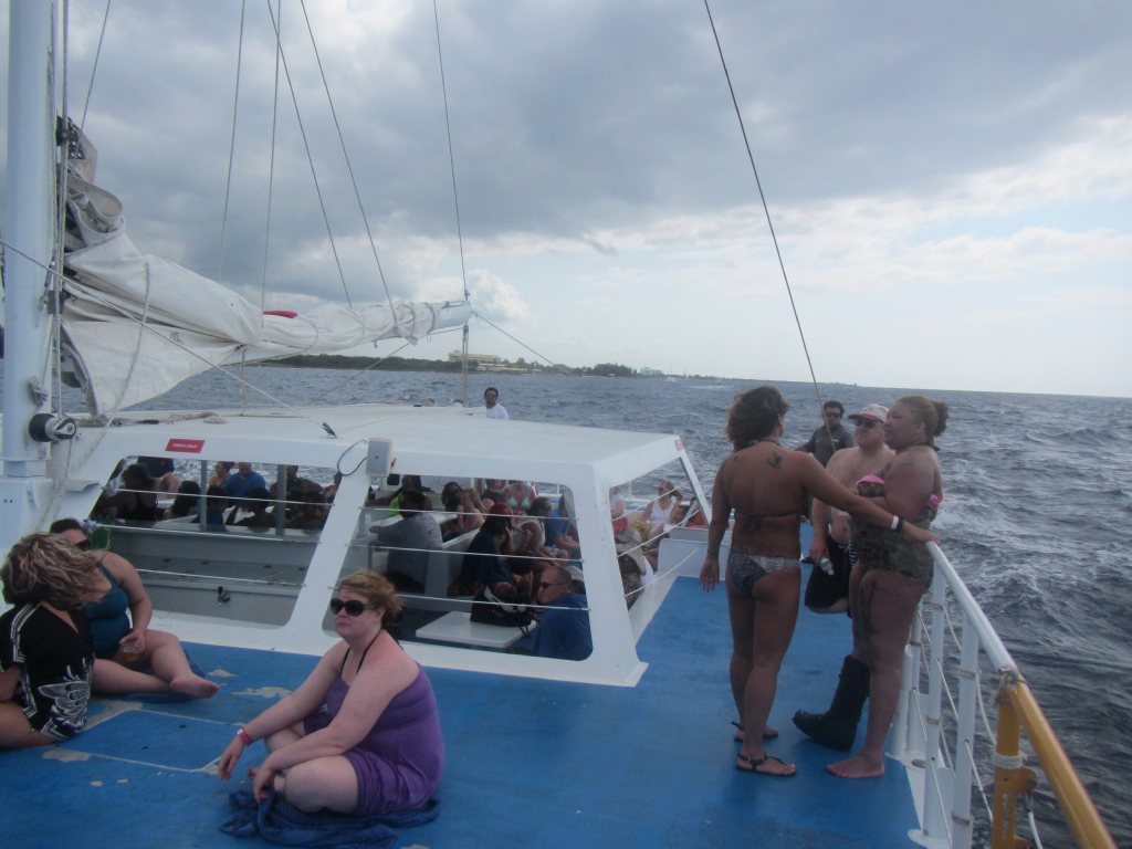 076: Carnival Elation Cruise, Cozumel, Deluxe Beach Catamaran Sail and Snorkel,