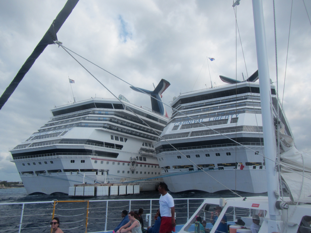 080: Carnival Elation Cruise, Cozumel, Deluxe Beach Catamaran Sail and Snorkel,
