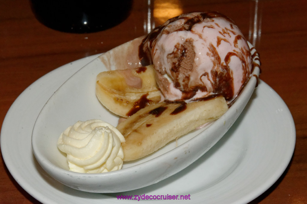 A rather poor Banana Split (usually much better) 