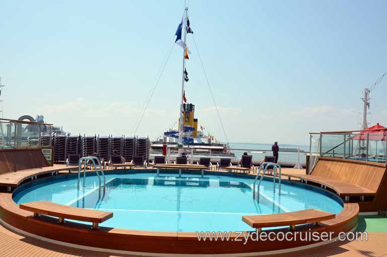 230: Carnival Magic Inaugural Cruise, Grand Mediterranean, Venice, Tides Pool