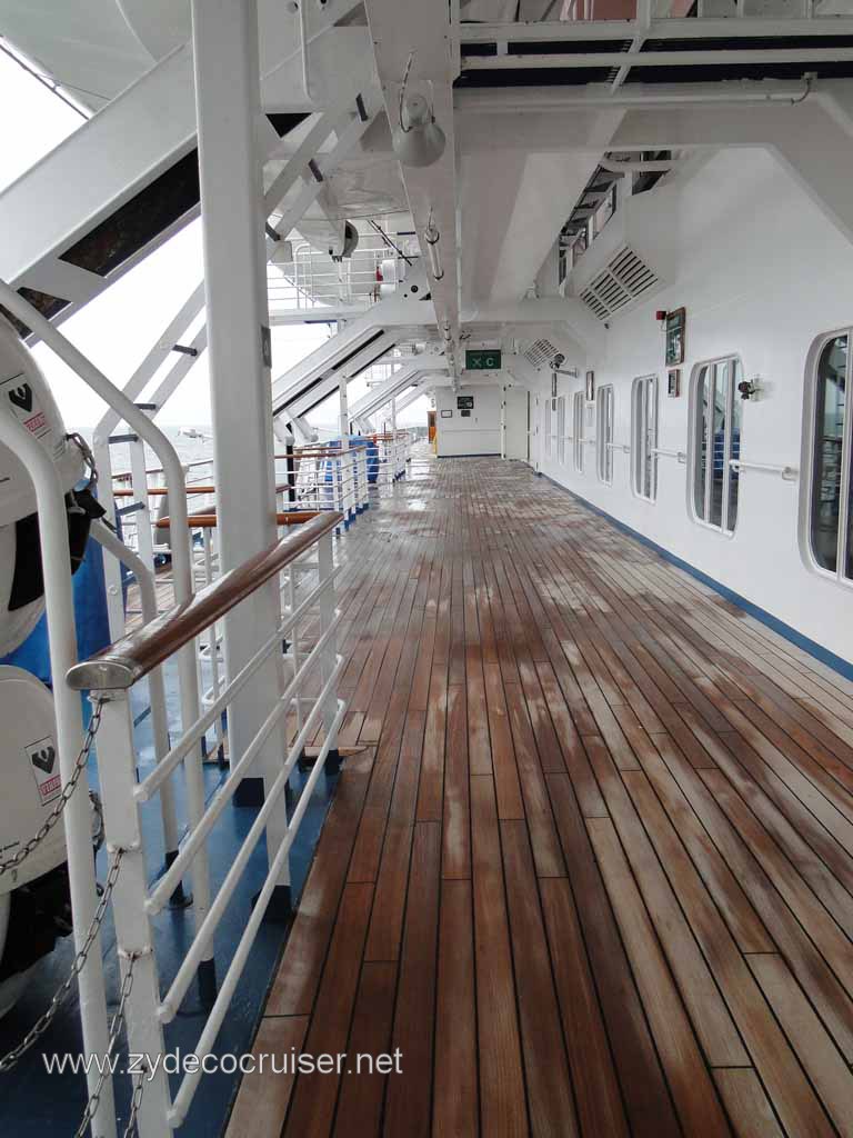 076: Carnival Spirit, Inside Passage, Exterior Promenade (Atlantic Deck)