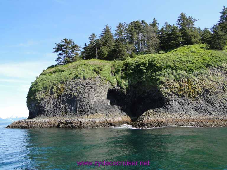 215: Sitka - Captain's Choice Wildlife Quest and Beach Exploration