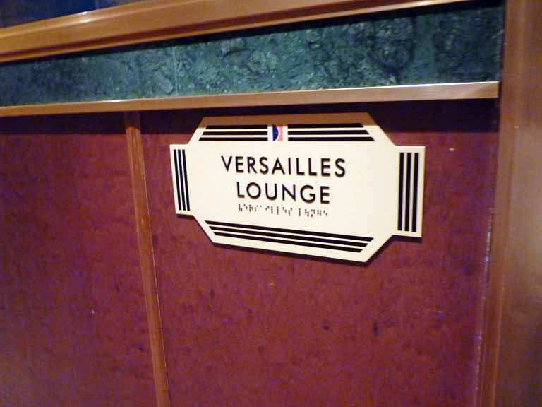030: Carnival Spirit, Sea Day 1 - Versailles Lounge