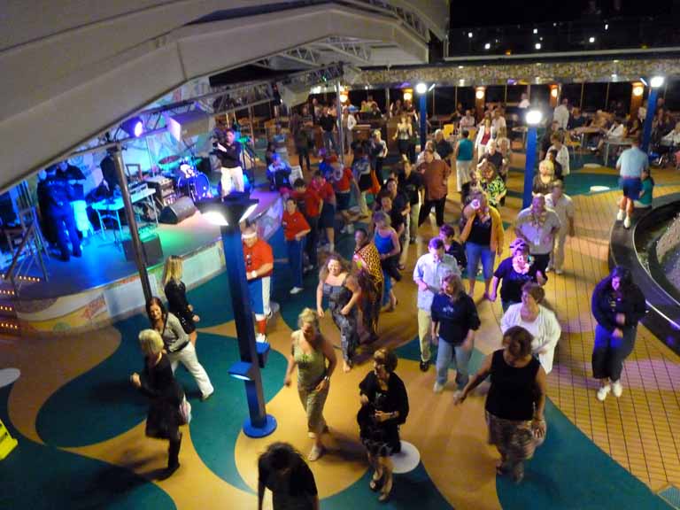 049: Carnival Spirit, Hawaii Cruise, Sea Day 5 - Dance party Under the Stars