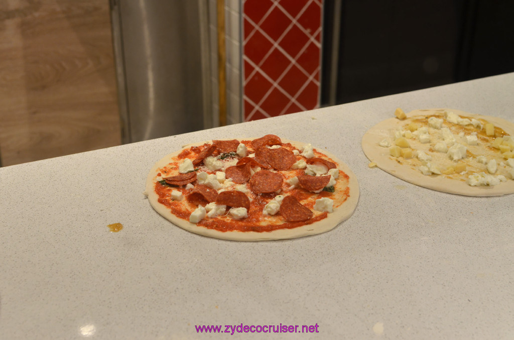 240: Carnival Sunshine Cruise, Civitavecchia, Pizzeria del Capitano, Pepperoni Pizza, 