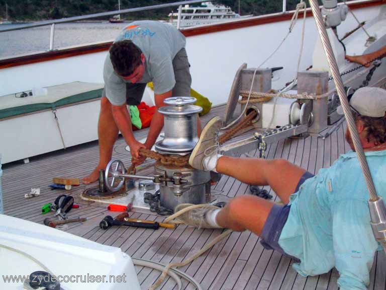 463: Sailing Yacht Arabella - British Virgin Islands - Cooper Island - Fix the damn winch