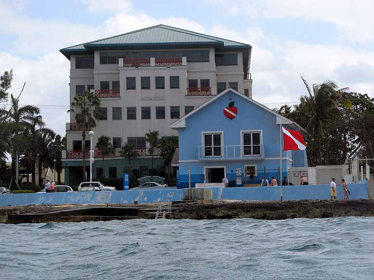 040: Carnival Freedom - Grand Cayman - Eden Rock Snorkel - Eden Rock Dive Shop