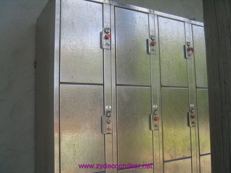 041: Carnival Liberty, Tortola, Patouche, Extreme Machine, The Baths, Virgin Gorda, Some of the lockers available