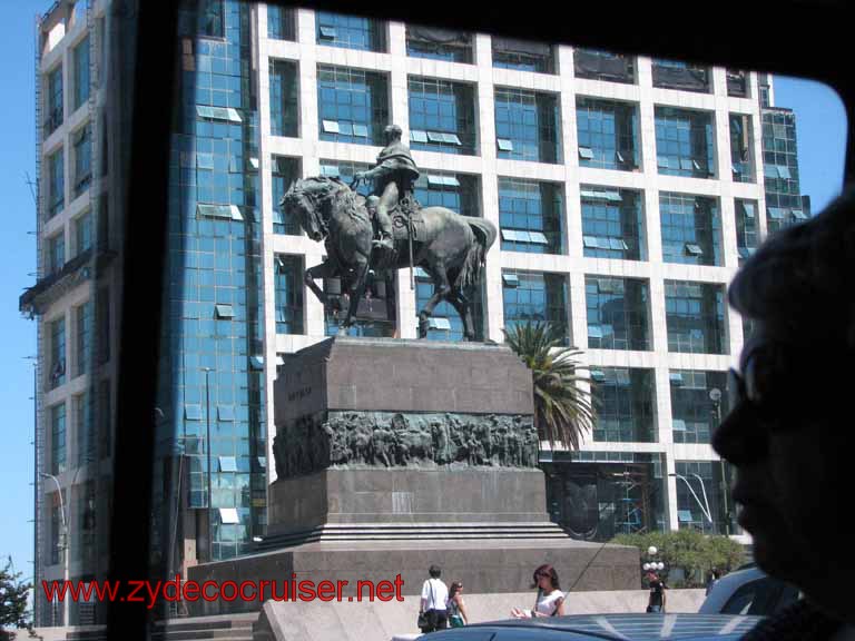 139: Carnival Splendor, Montevideo - Independence Square - Plaza Independencia -  Jose Artigas Statue 