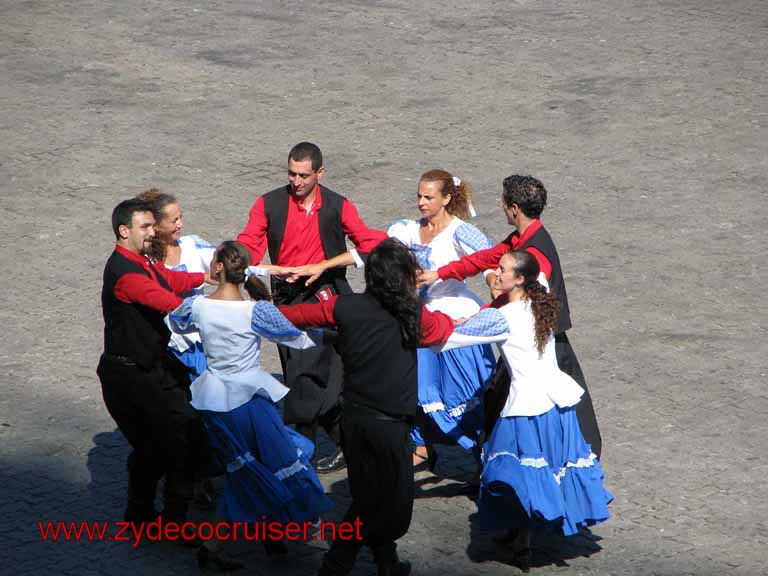 163: Carnival Splendor, Montevideo - Dancers entertaining the ship at dock