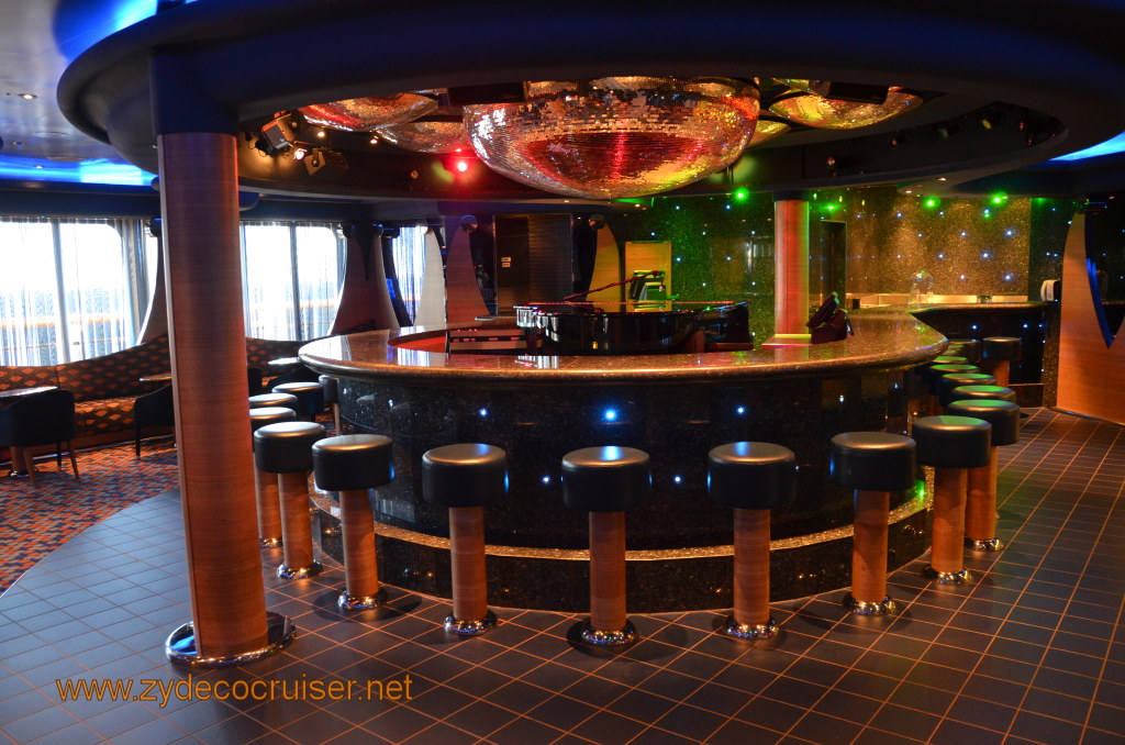 024: Carnival Magic, BC5, John Heald's Bloggers Cruise 5, Sea Day 1, Play It Again Piano Bar, 