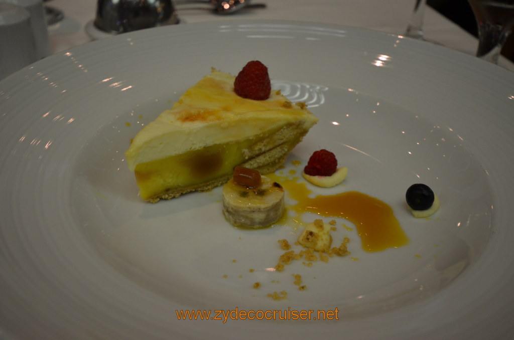 048: Carnival Magic, BC5, John Heald's Bloggers Cruise 5, Sea Day 1, MDR Lunch, Caramelized Banana Cream Pie