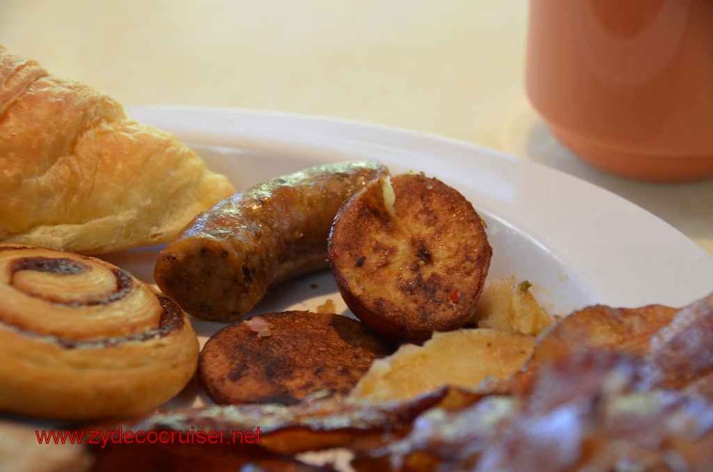 012: Carnival Magic, BC5, John Heald's Bloggers Cruise 5, Cozumel, Lido Breakfast, Sausage, Potatoes, Pastries, 