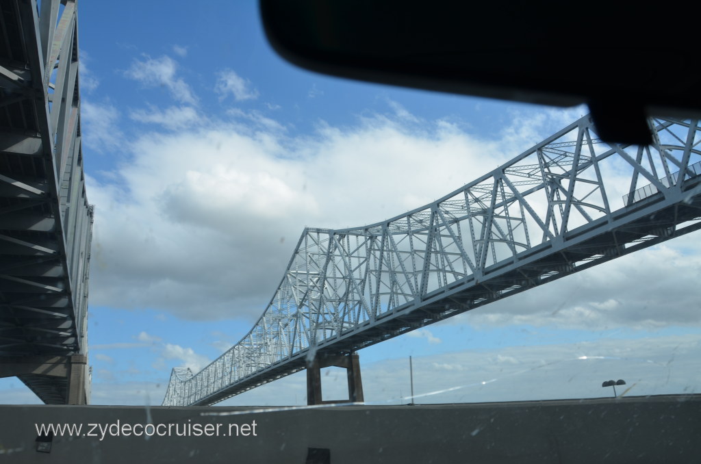 016: Parking, Erato Street cruise terminal, New Orleans,