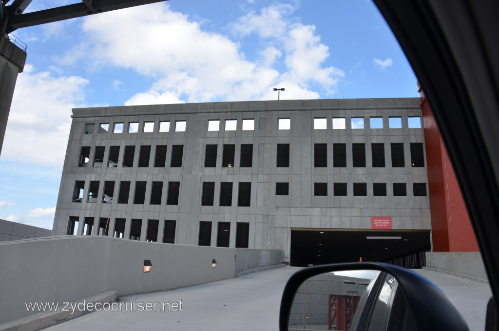 017: Parking, Erato Street cruise terminal, New Orleans,