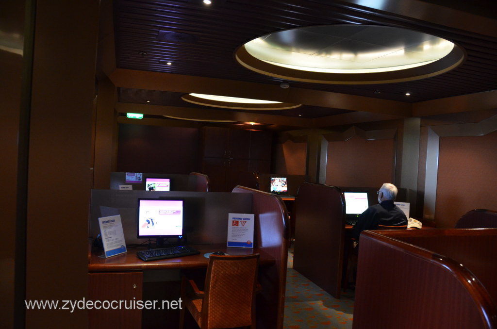 027: Carnival Conquest, Nov 14, 2011, Sea Day 1, Internet Cafe, 