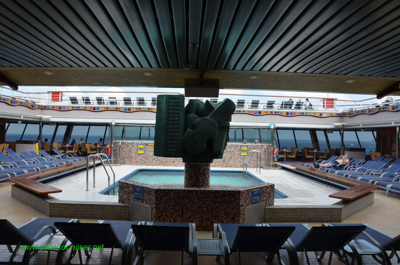 030: Carnival Conquest, Nov 18. 2011, Cozumel, Sky Pool