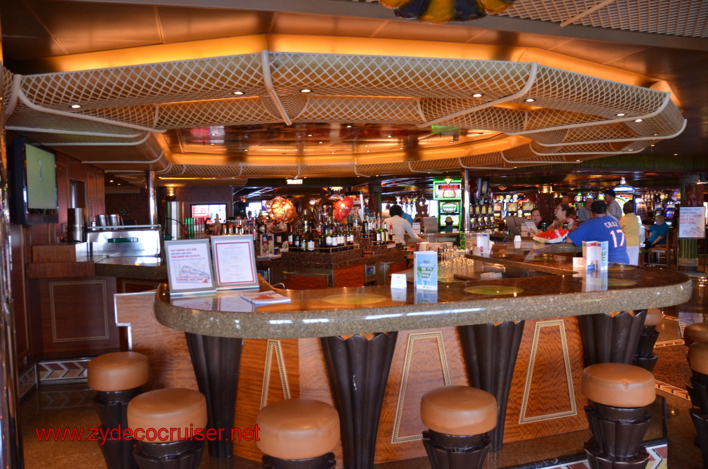 033: Carnival Conquest, Nov 19, 2011, Sea Day 3, Casino Bar