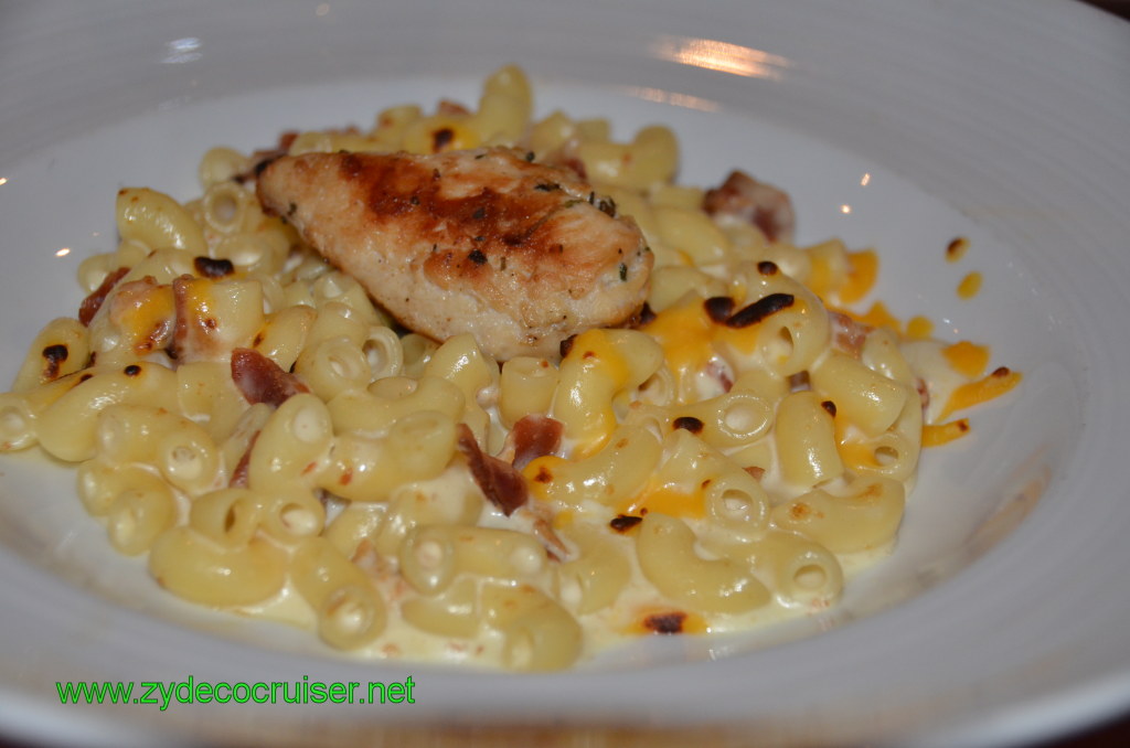 Carnival Conquest Bacon Mac n' Cheese