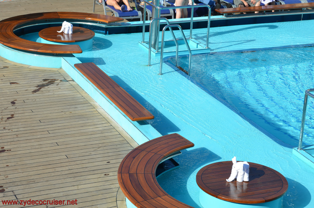 042: Carnival Conquest, Fun Day at Sea 1, Lido, Towel Elephants, 