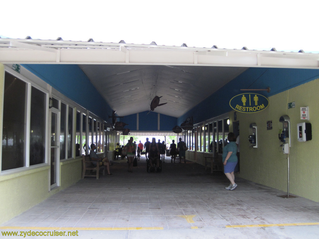 042: Carnival Conquest, Roatan, Restrooms