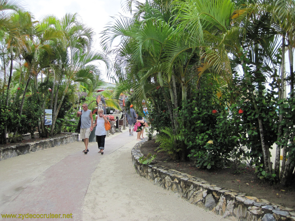 043: Carnival Conquest, Roatan, Mahogany Beach, 