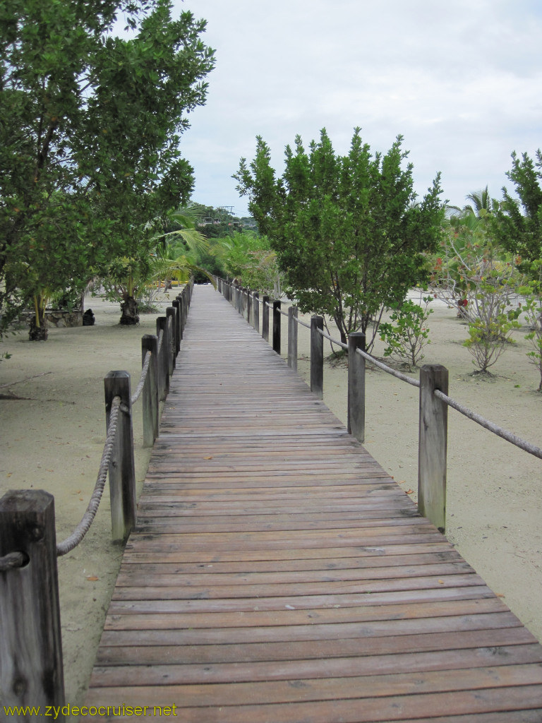 045: Carnival Conquest, Roatan, Mahogany Beach, 