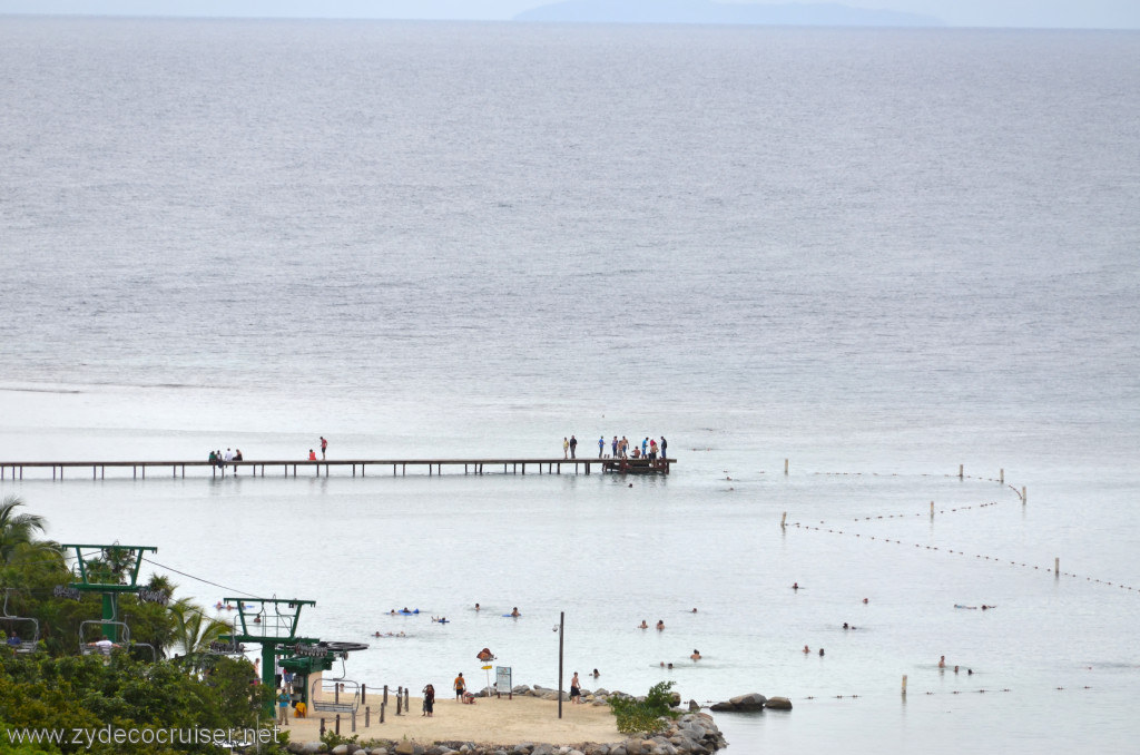 163: Carnival Conquest, Roatan, Mahogany Beach, the pier I walked out on to snorkel, 