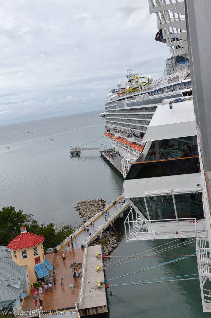 167: Carnival Conquest, Roatan, Mahogany Bay, Carnival Dream in front, 