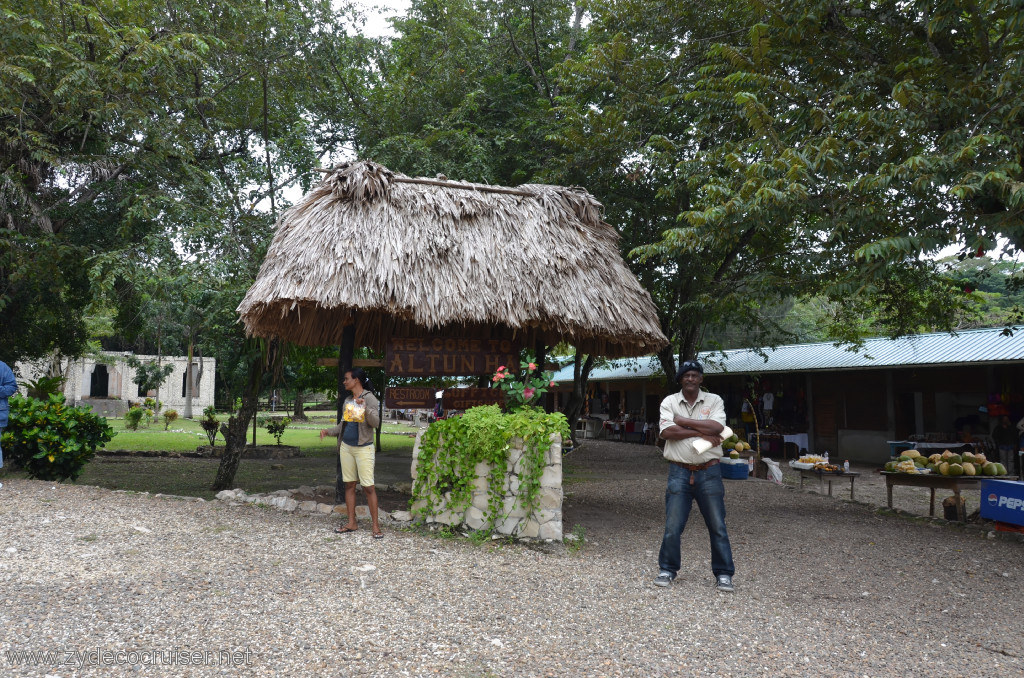 031: Carnival Conquest, Belize, Belize City Tour and Altun Ha, Some vendors, but not obnoxious. Lots of plantain chips for sale.