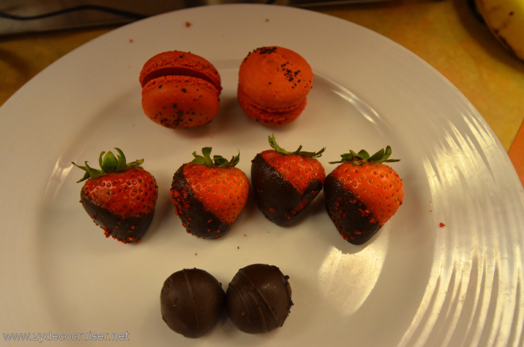 189: Carnival Conquest, Belize, Something chocolatey waiting for us in our stateroom, 