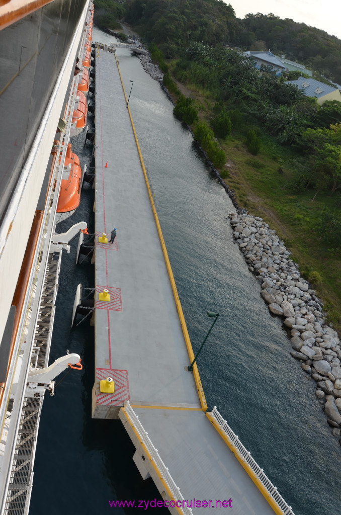 050: Carnival Conquest Cruise, Roatan, 