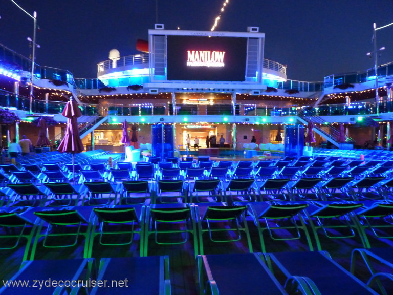 3314: Carnival Dream, Mediterranean Cruise, Civitavecchia, Waves Pool area