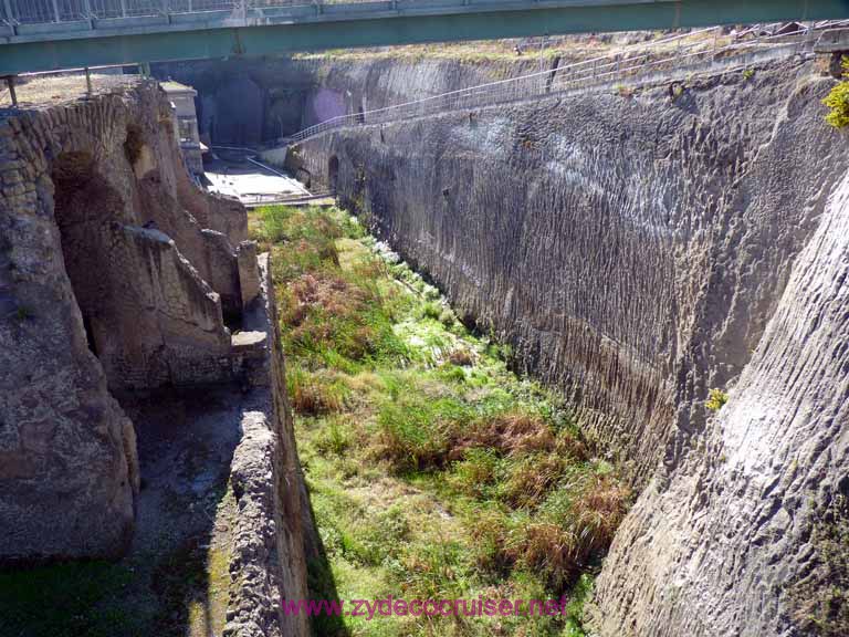 3433: Carnival Dream - Naples - Herculaneum