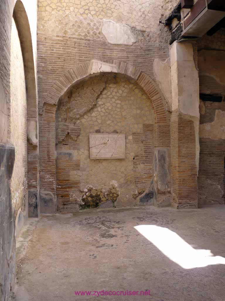 3469: Carnival Dream - Naples - Herculaneum