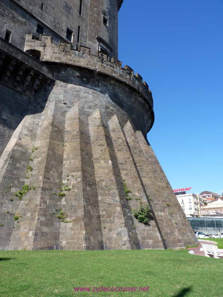 3634: Castel Nuovo (New Castle) near port of Naples, Italy